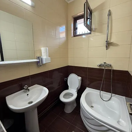 Guest house George 3*