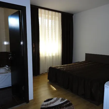 George Констанца